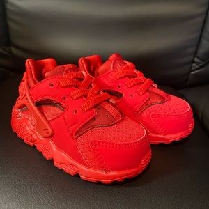 All Red Nike Huaraches